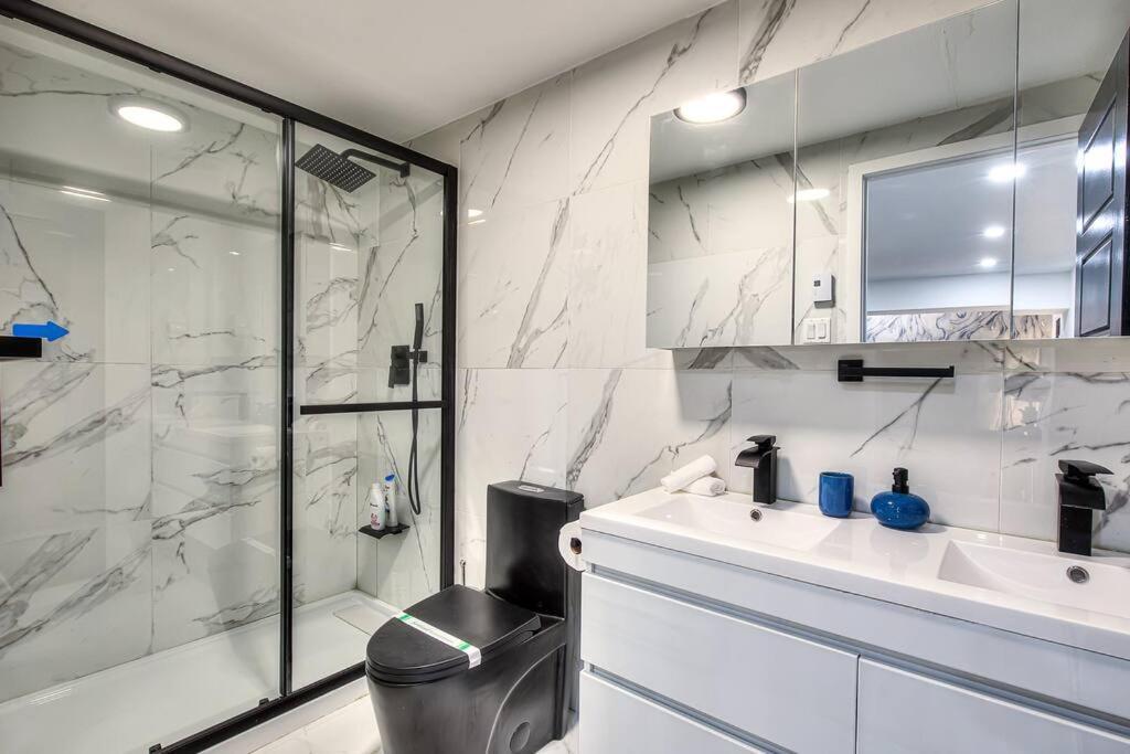 Ndg Dreams! New & Modern 3Br Easy City Life มอนทรีอัล ภายนอก รูปภาพ