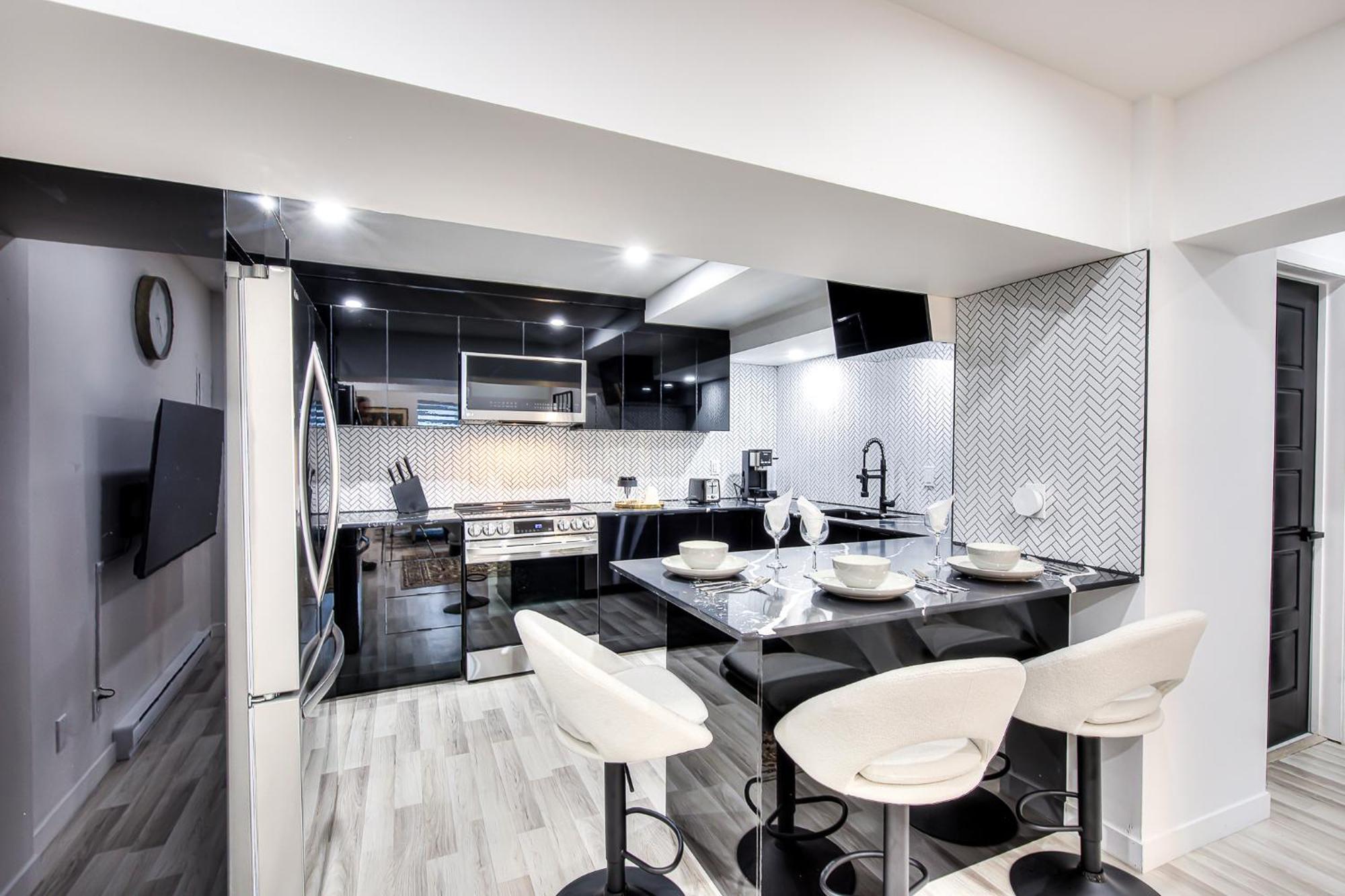 Ndg Dreams! New & Modern 3Br Easy City Life มอนทรีอัล ภายนอก รูปภาพ